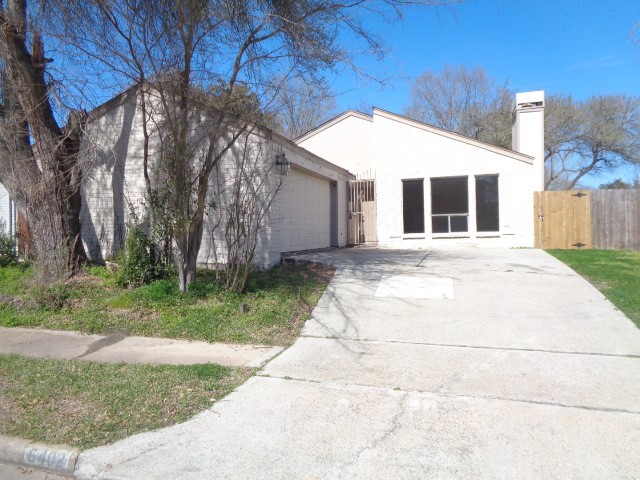 6402 Ivyknoll Drive Houston TX 77035