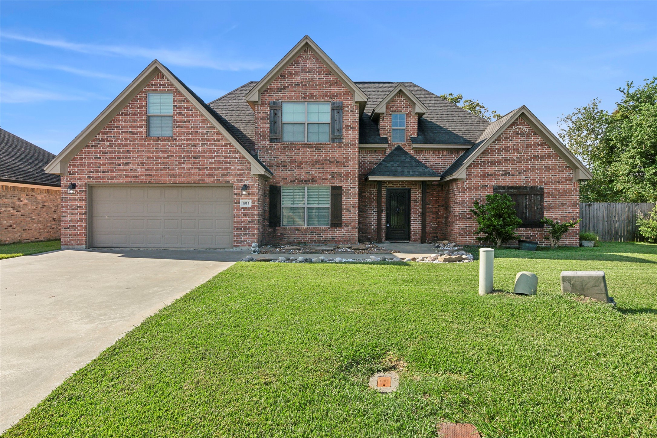 1815 Lindsey Lane Nederland TX 77627