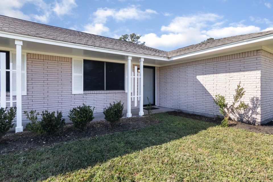 208 Tanglewood Street Baytown TX 77520