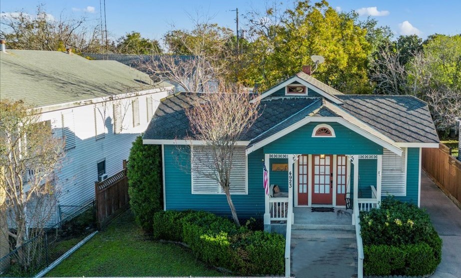 4923 Avenue Q 1/2 Galveston TX 77551