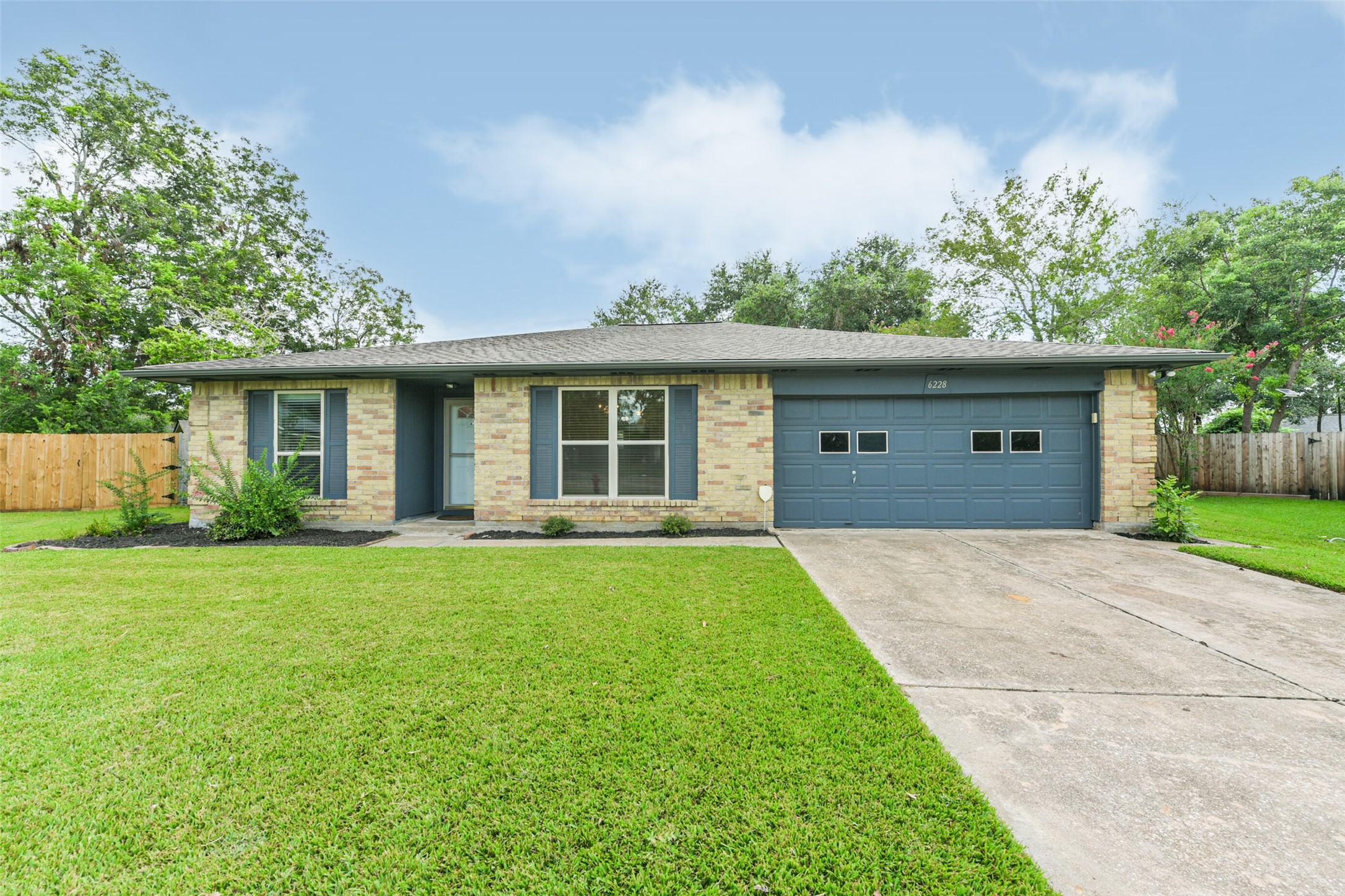6228 Creekside Lane League City TX 77573