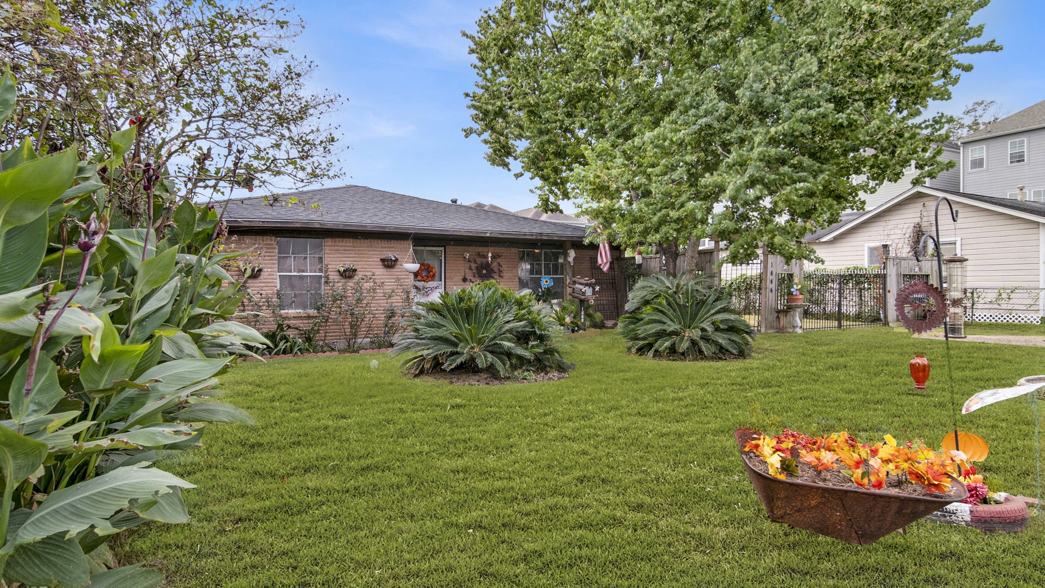 1444 W 25th Street Houston TX 77008