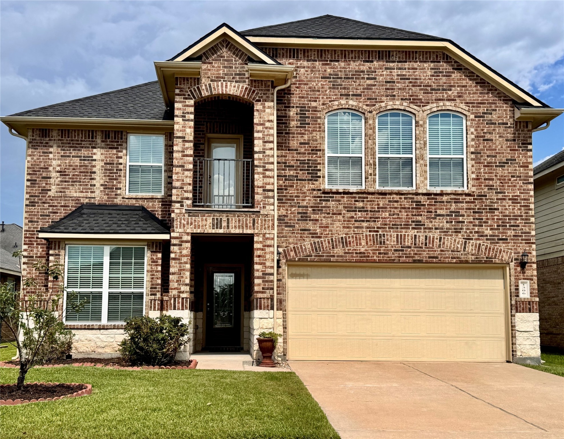 1306 S Maple Drive Katy TX 77493