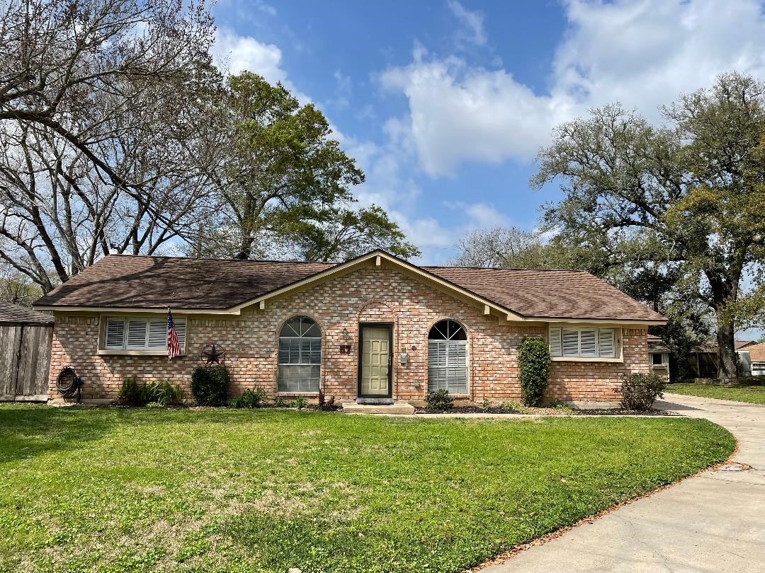 57 N Shamrock Court Lake Jackson TX 77566