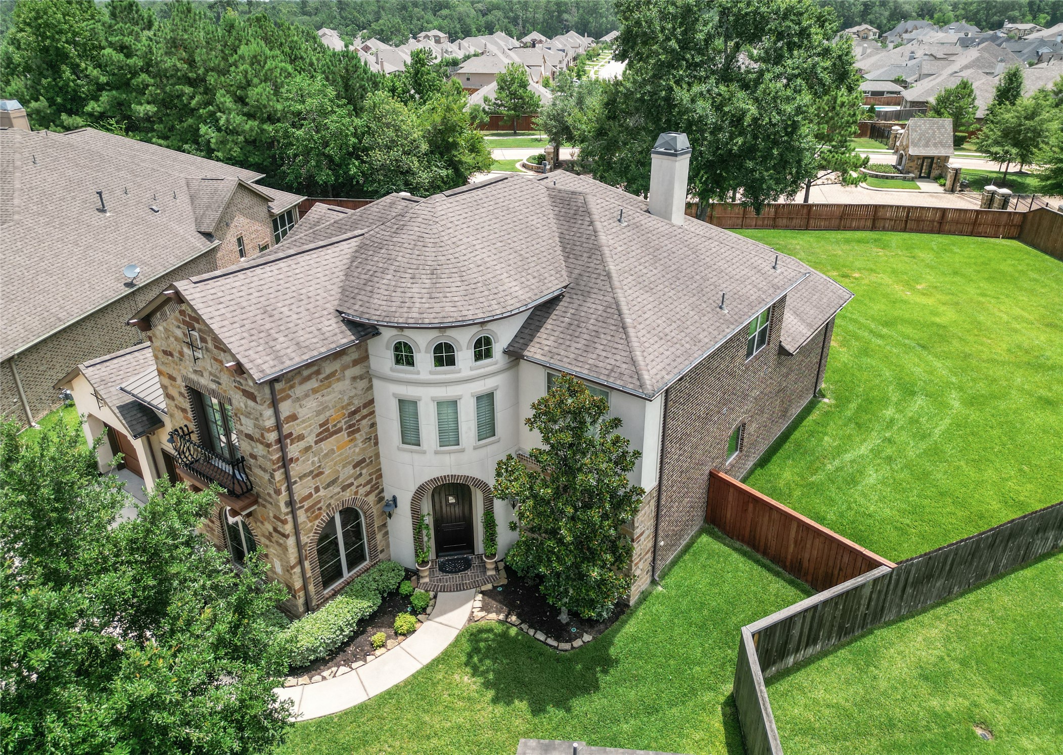 158 Summer Holly Drive Conroe TX 77384