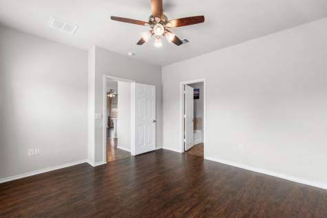 118 Courageous Side Way Magnolia TX 77354