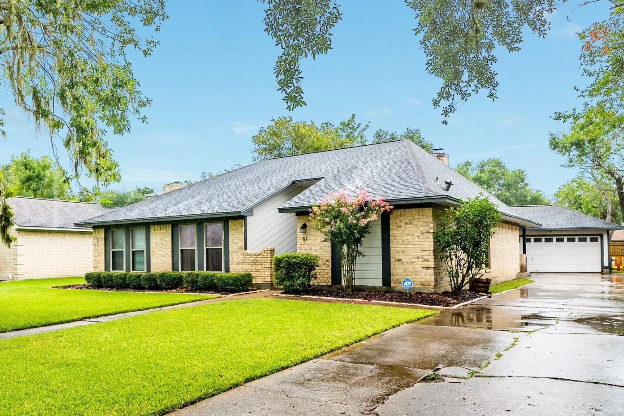 61 Bayberry Court Lake Jackson TX 77566