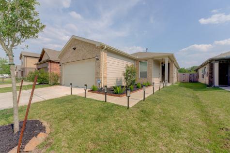 5022 Jonina Lane Houston TX 77048