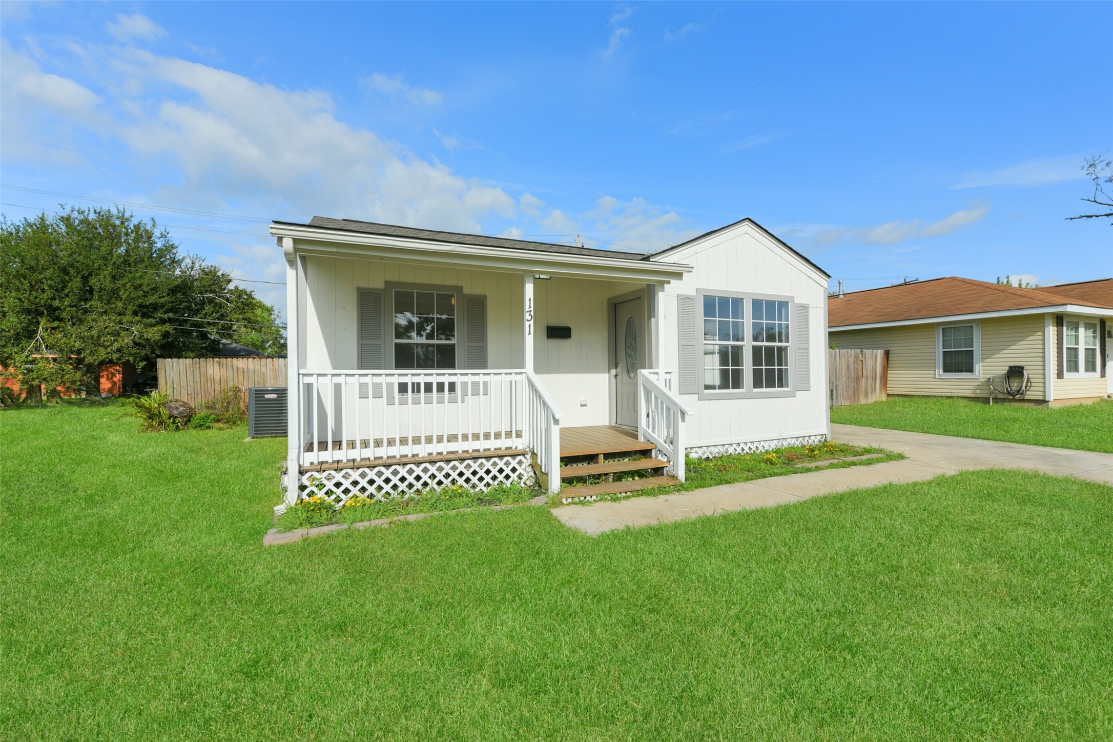 131 Huisache Street Lake Jackson TX 77566