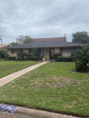 4400 Graves Avenue Groves TX 77619