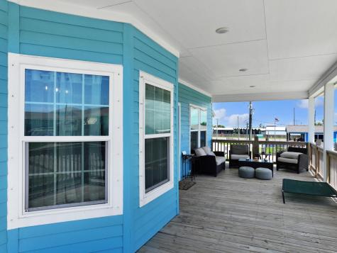 979 Fisherman Drive S Crystal Beach TX 77650