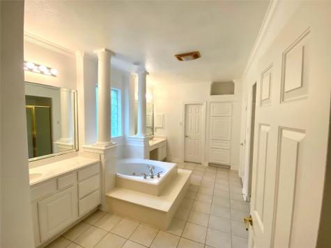 37518 Edgewater Drive Pinehurst TX 77362