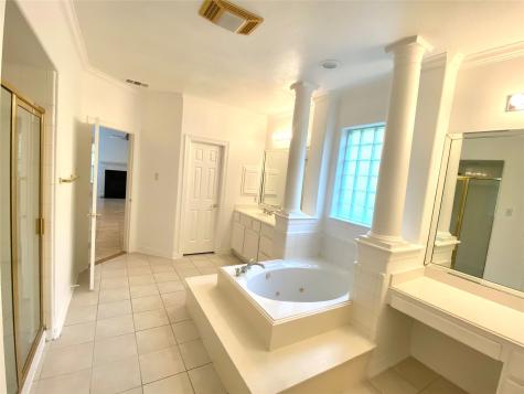 37518 Edgewater Drive Pinehurst TX 77362