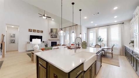 12043 Lake View Boulevard Mont Belvieu TX 77523