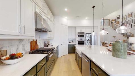 12043 Lake View Boulevard Mont Belvieu TX 77523