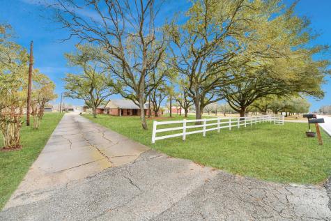 17115 County Road 831 Pearland TX 77584