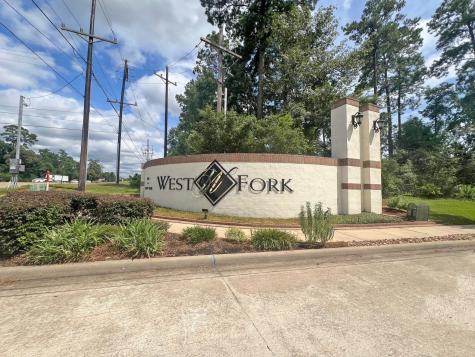 1606 Beau Rivage Conroe TX 77304
