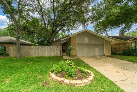 811 Seafoam Road Houston TX 77062