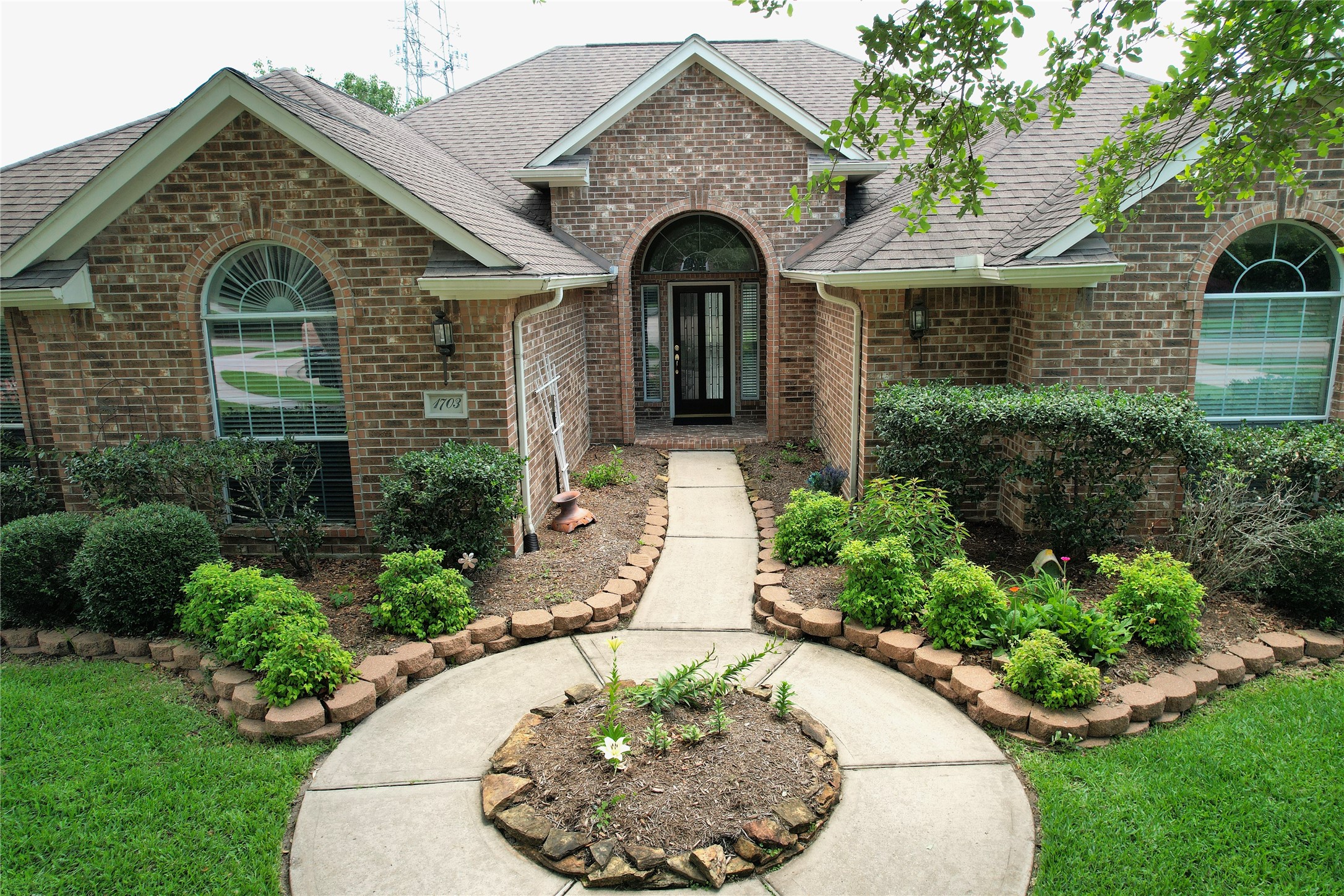 1703 Sandy Lake Drive Friendswood TX 77546