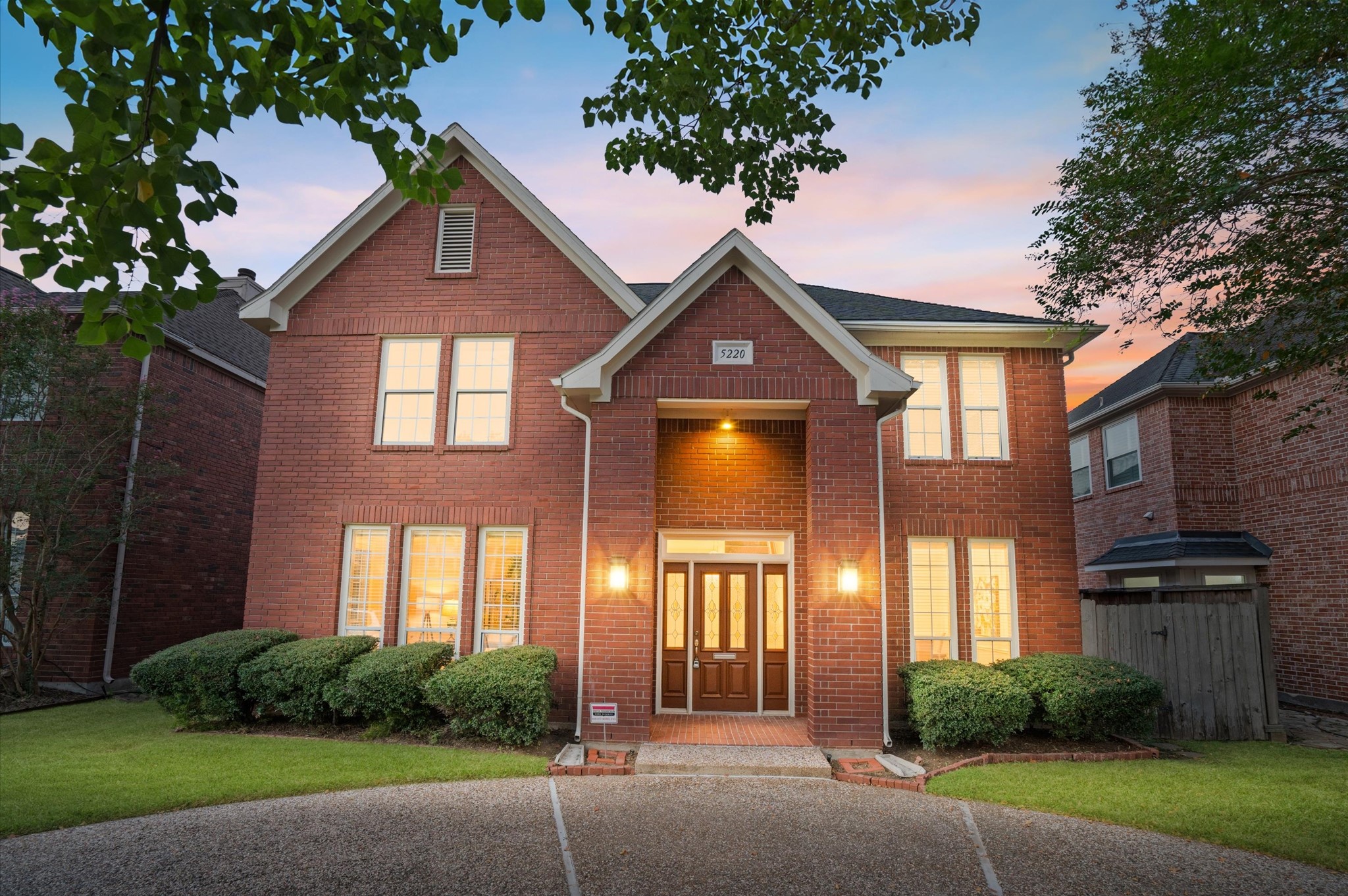 5220 Linden Street Bellaire TX 77401