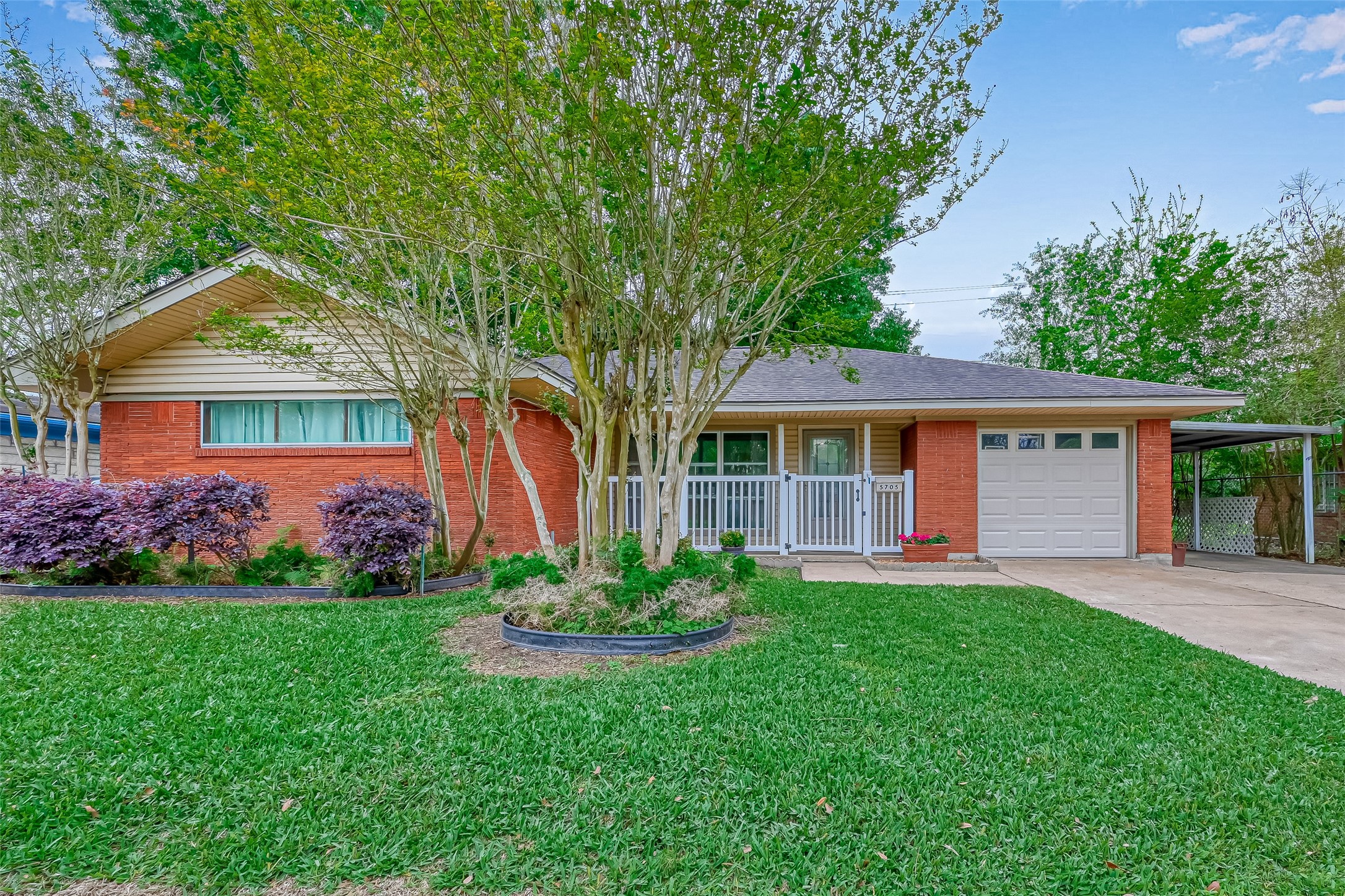5705 Beechnut Street Houston TX 77074