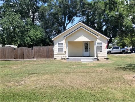 231 N Columbia Street Angleton TX 77515