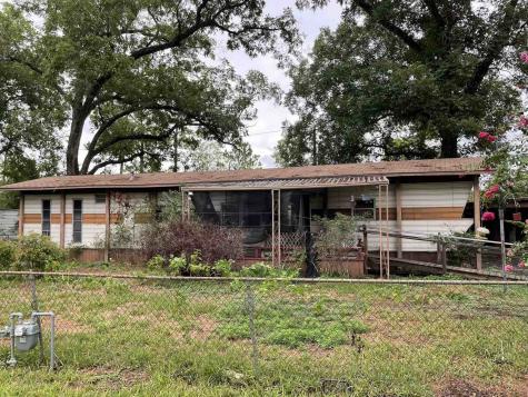 238 Greenbow Lane Highlands TX 77562