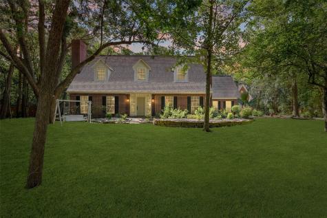 203 Stanley Court Friendswood TX 77546