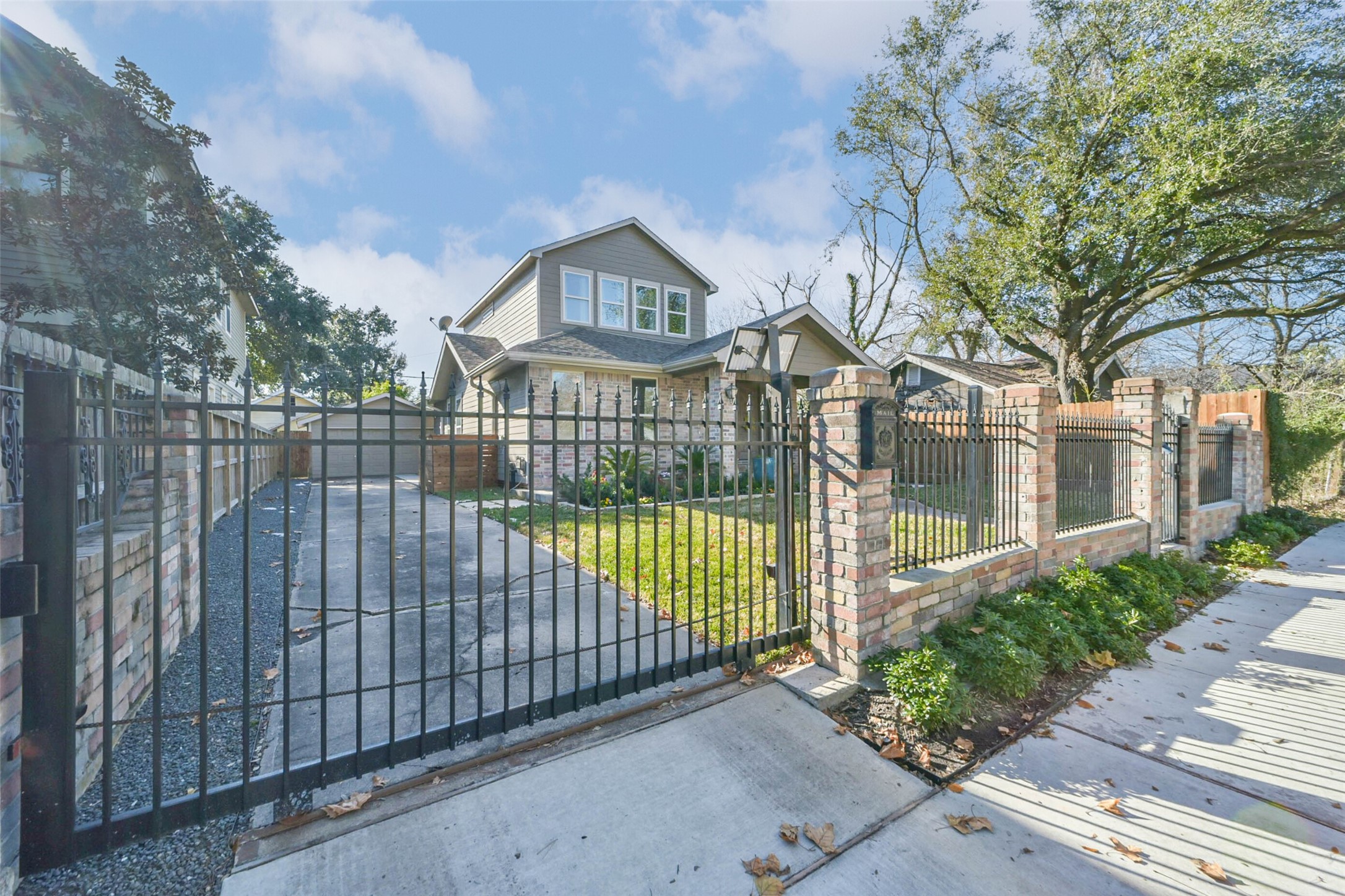 4530 Woodside Street Houston TX 77023