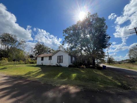 110 N Bolivar Street San Augustine TX 75972