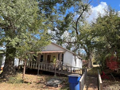 110 N Bolivar Street San Augustine TX 75972