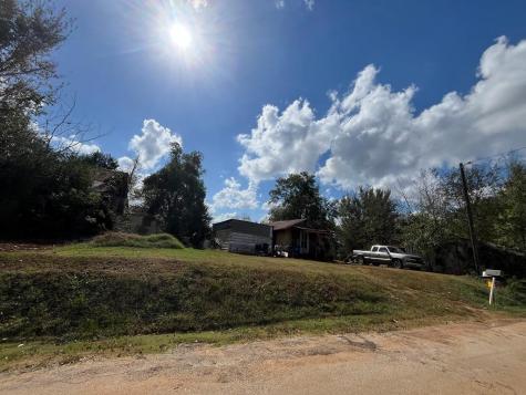 110 N Bolivar Street San Augustine TX 75972