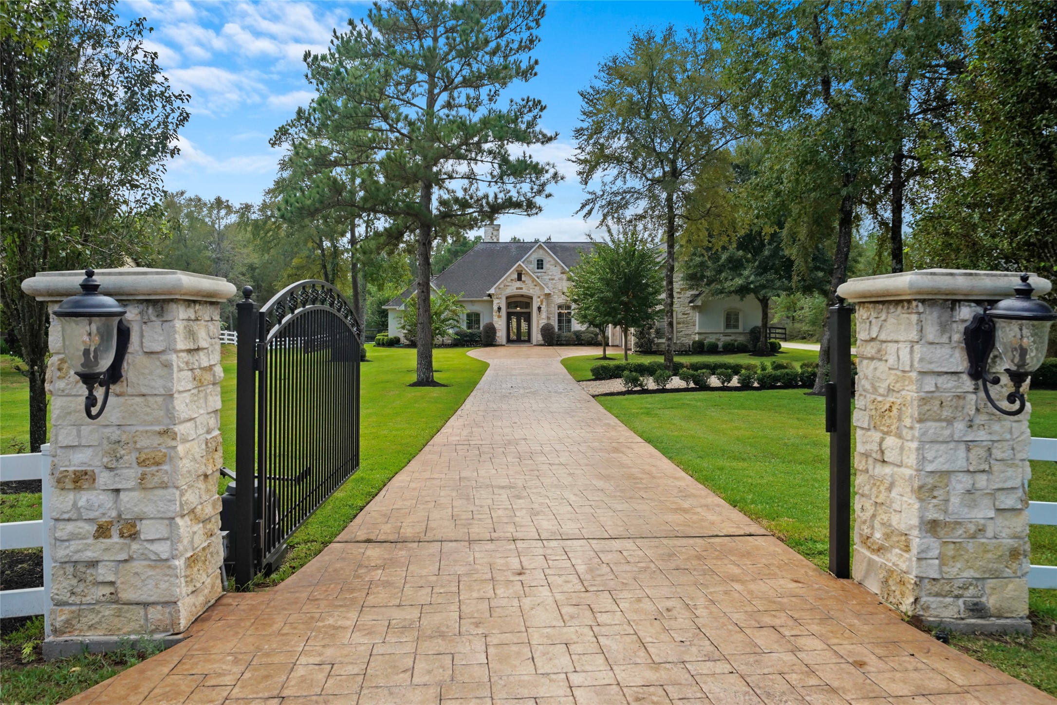 9044 Grand Lake Estates Drive Montgomery TX 77316