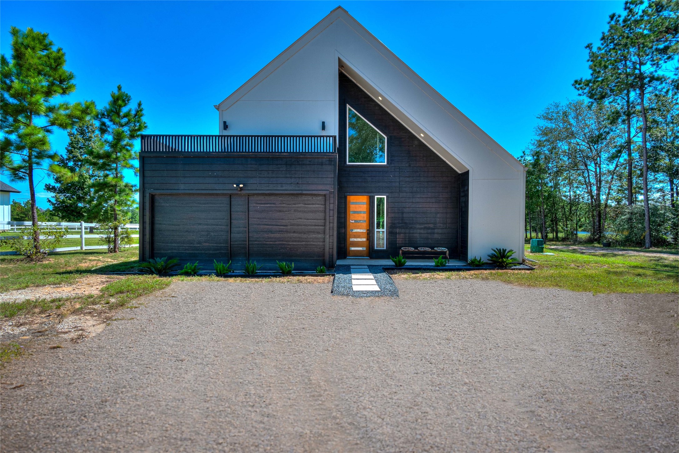 2050 White Doe Court Cleveland TX 77328
