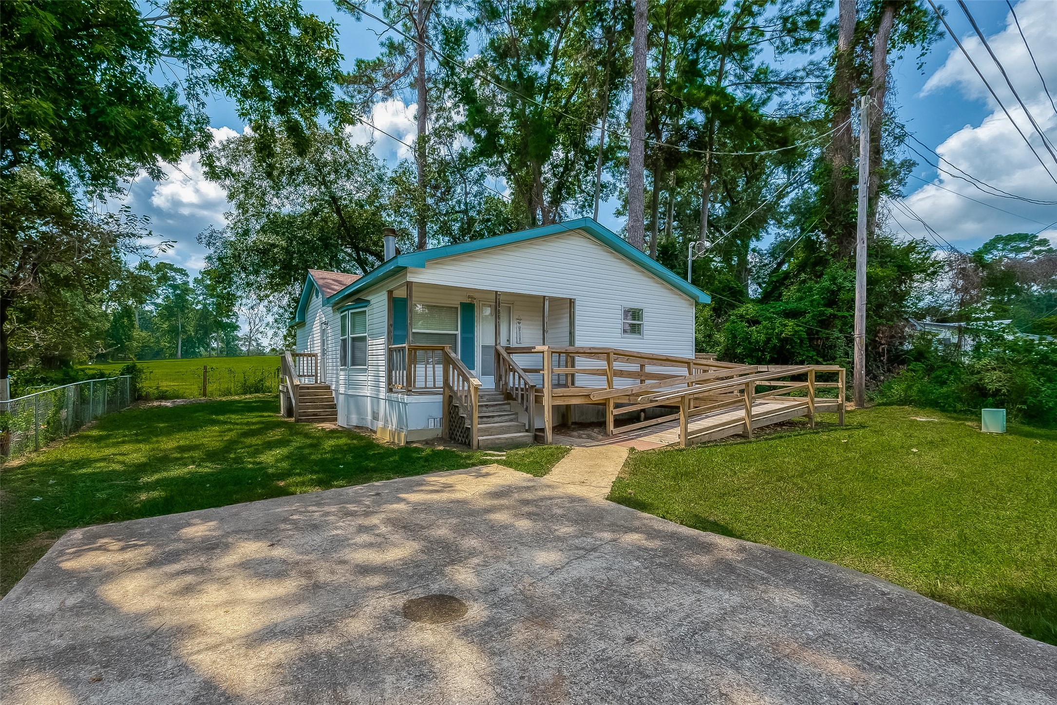 16861 W Lynbrook Montgomery TX 77316