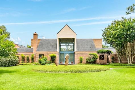 2 Lakewood Lane Lake Jackson TX 77566