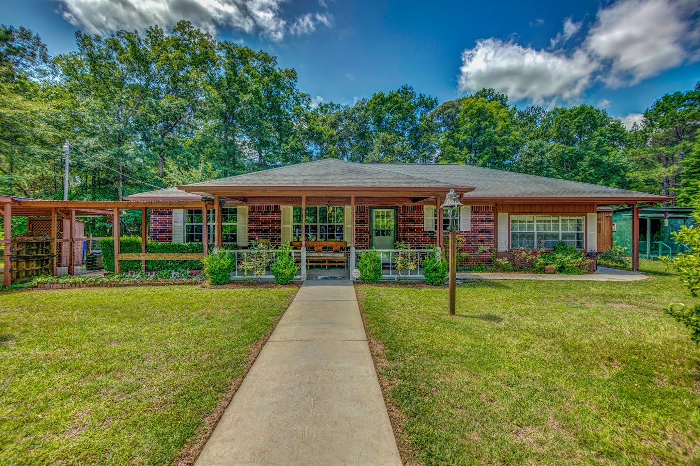 81 Magnolia Way Cleveland TX 77328