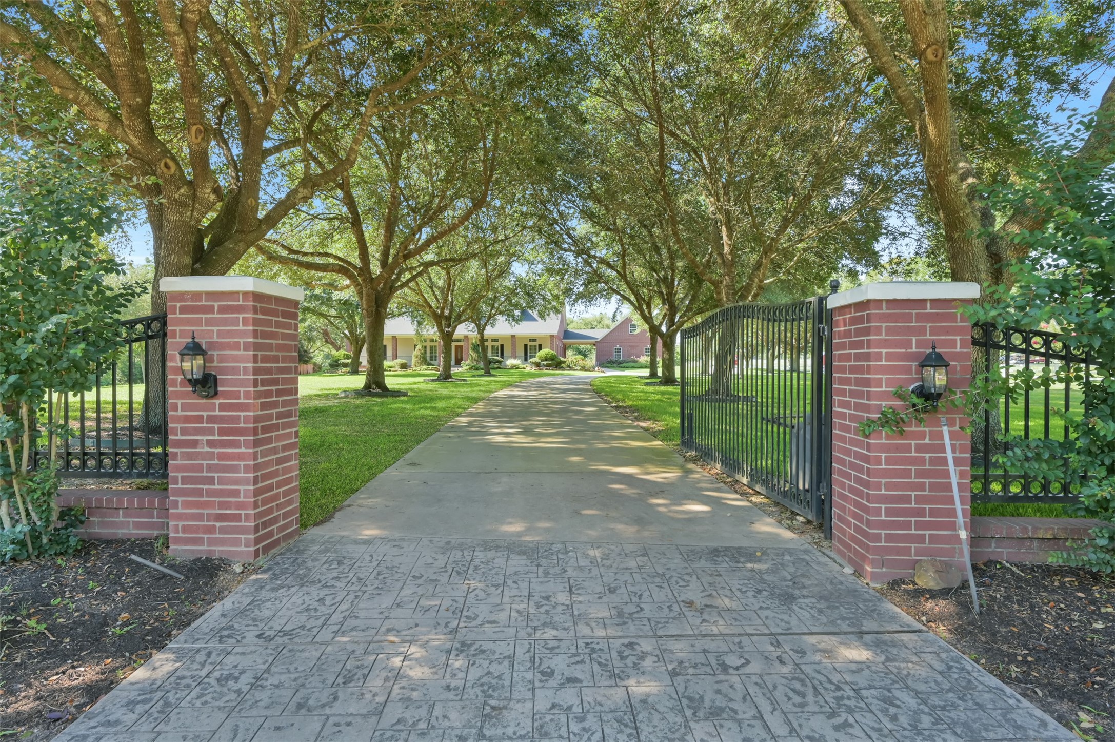 8995 Grand Lake Estates Drive Montgomery TX 77316