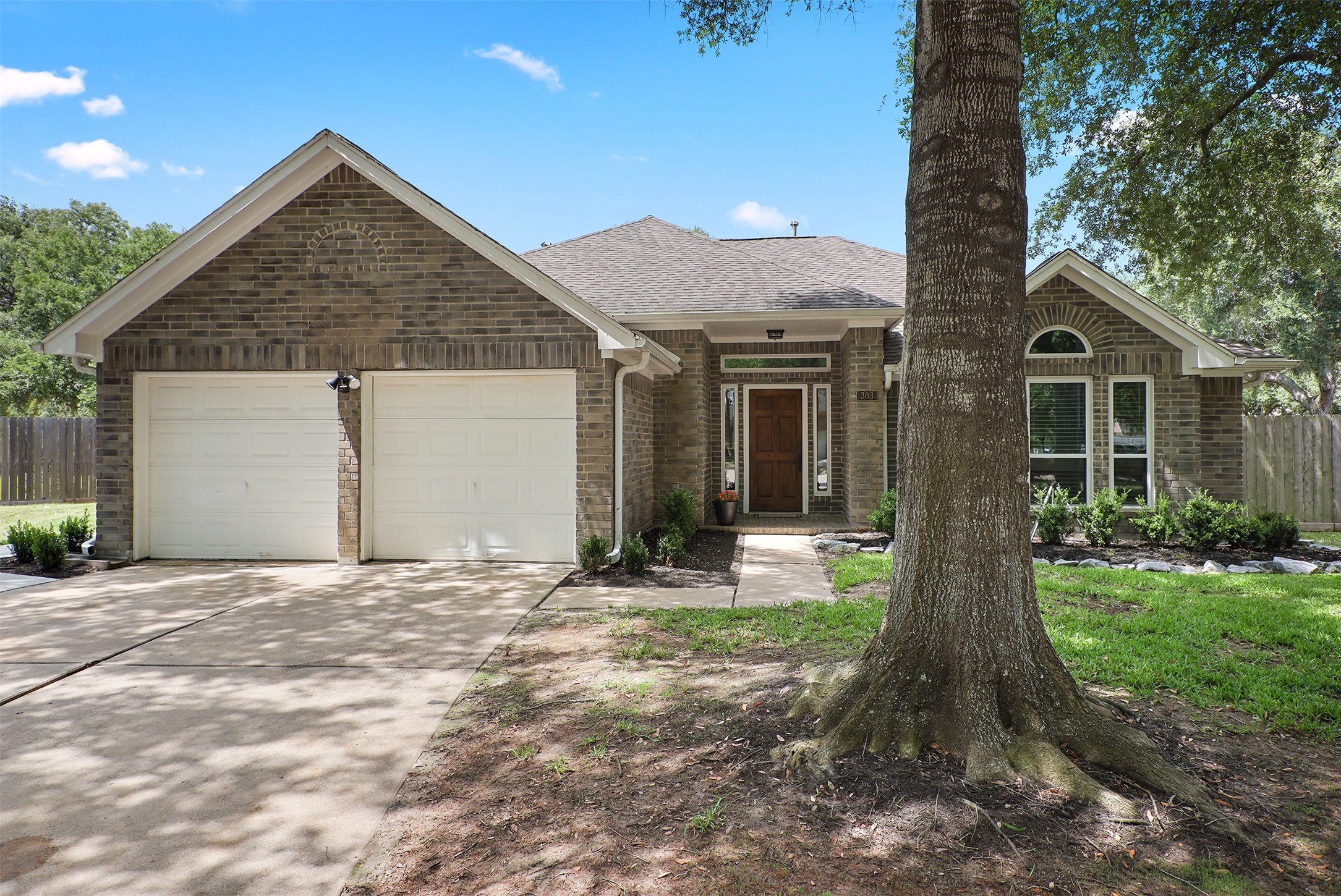 303 Summer Haven Court League City TX 77573