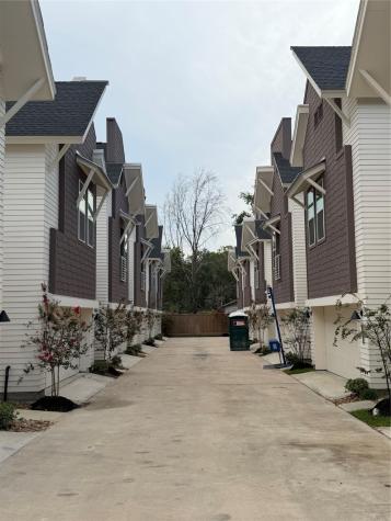 879 Rachel Street Rachel Street E Houston TX 77091