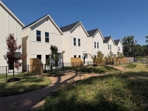 879 Rachel Street Rachel Street E Houston TX 77091