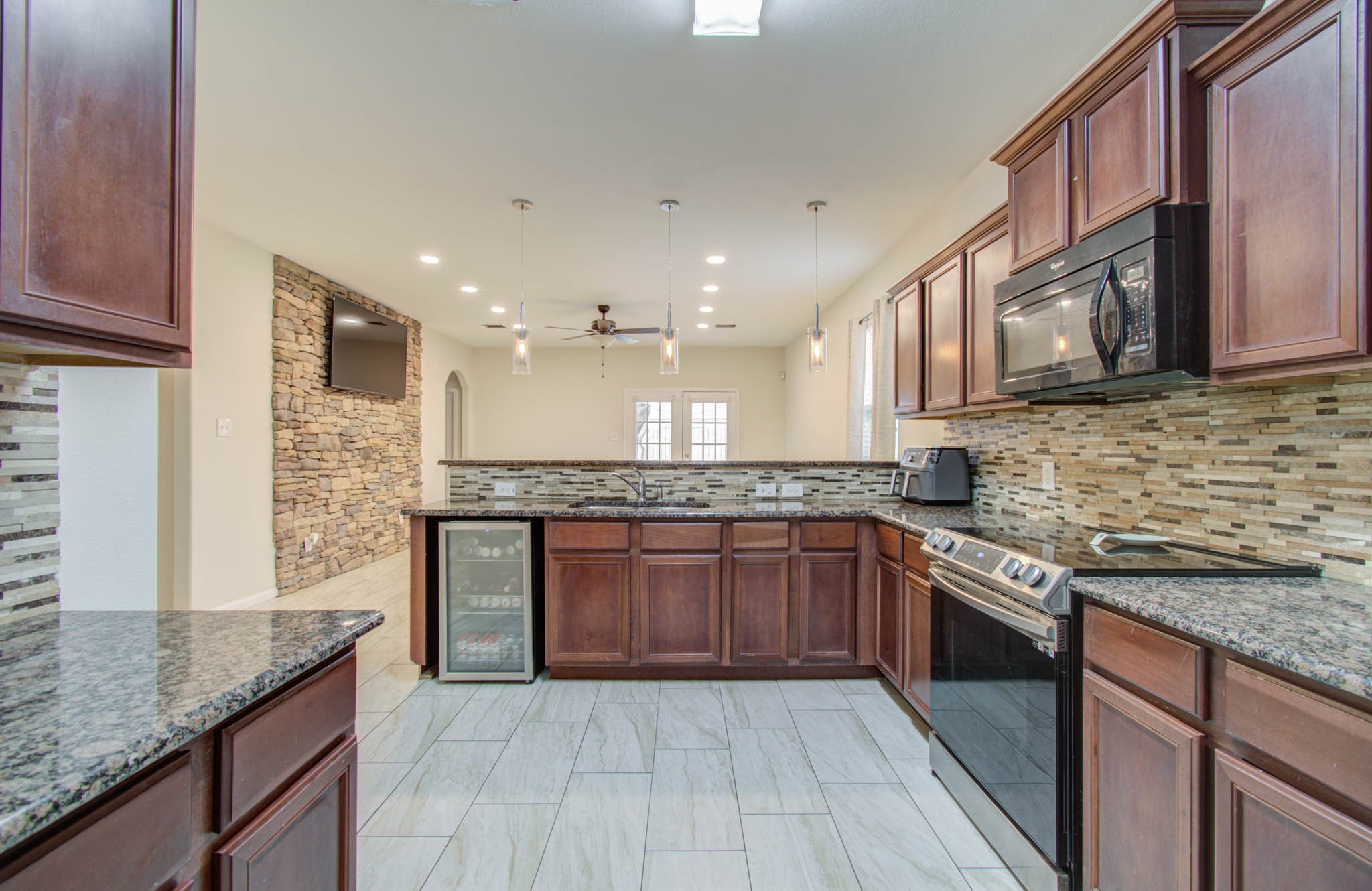 1211 Wallflower Avenue Baytown TX 77521