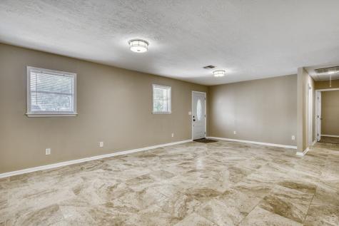 5085 Highway 75 S Madisonville TX 77864
