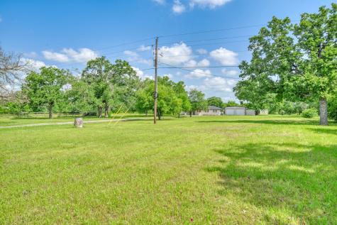 5085 Highway 75 S Madisonville TX 77864