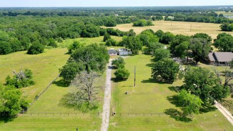 5085 Highway 75 S Madisonville TX 77864