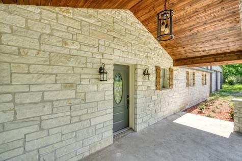 5085 Highway 75 S Madisonville TX 77864