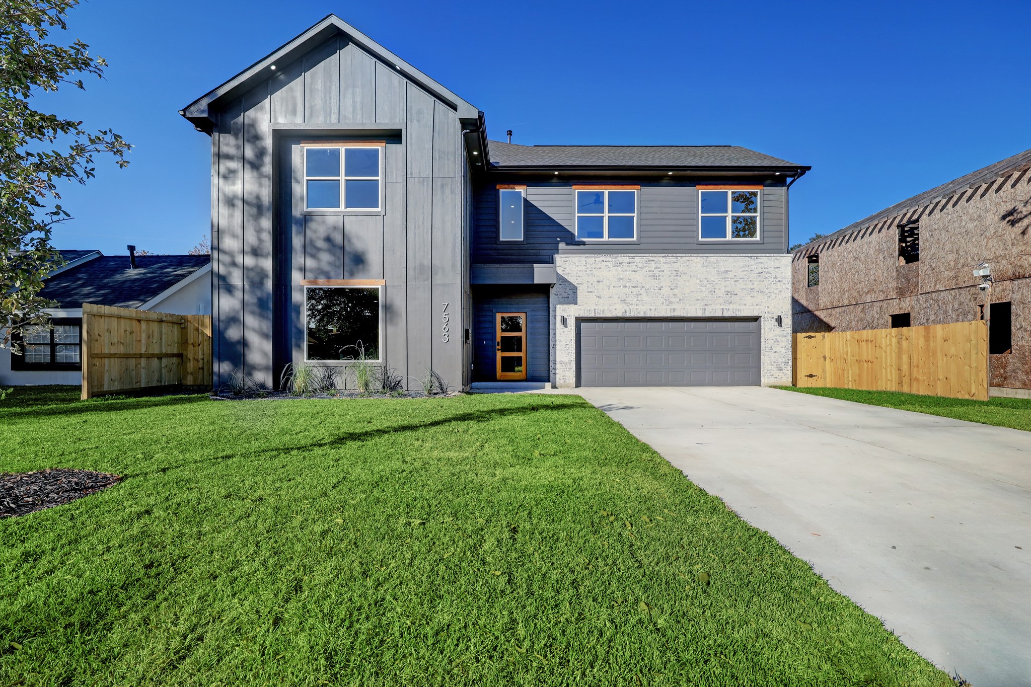 7563 Elm Street Houston TX 77023