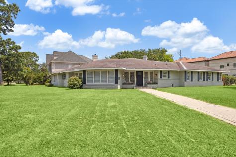 5204 Longmont Drive Houston TX 77056