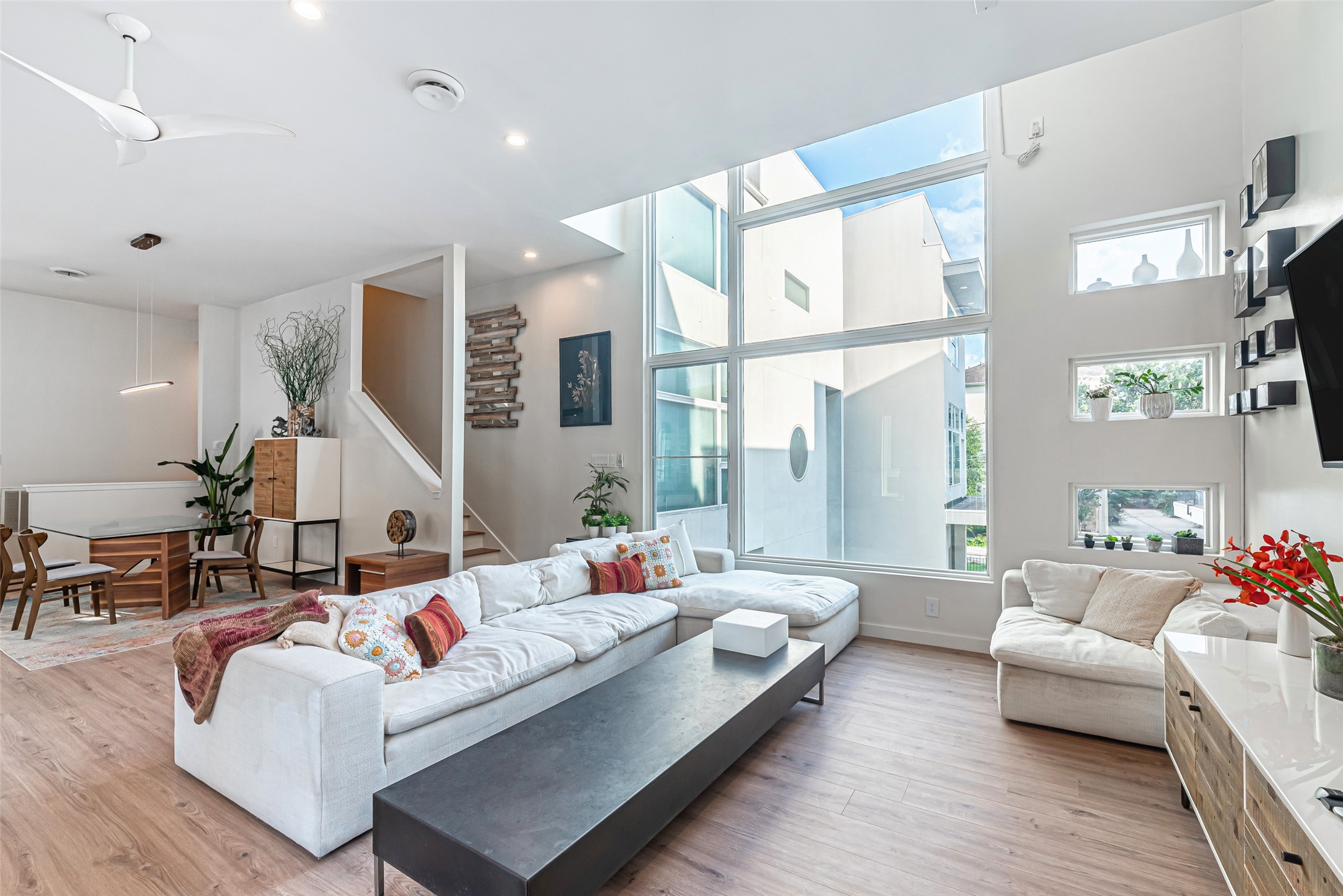 5630 Kiam Street C Houston TX 77007