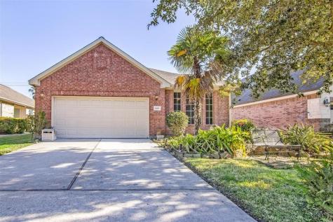 2419 Ameno Drive Pearland TX 77581